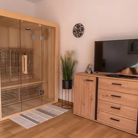 Luxus Penthouse Mit Terrasse, Garage, Fahrradraum Und Infrarotsauna * Merano